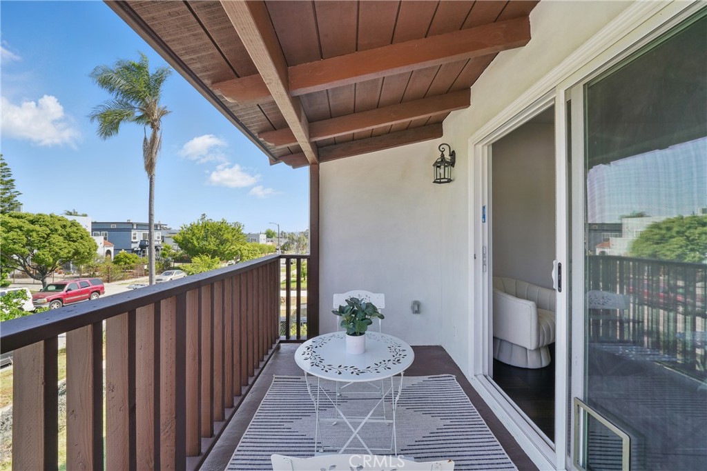 MLS #DW25230658 image #33