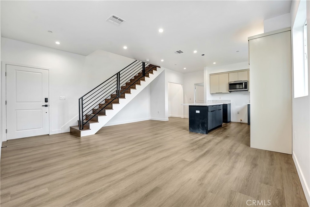 MLS #DW25231847 image #4