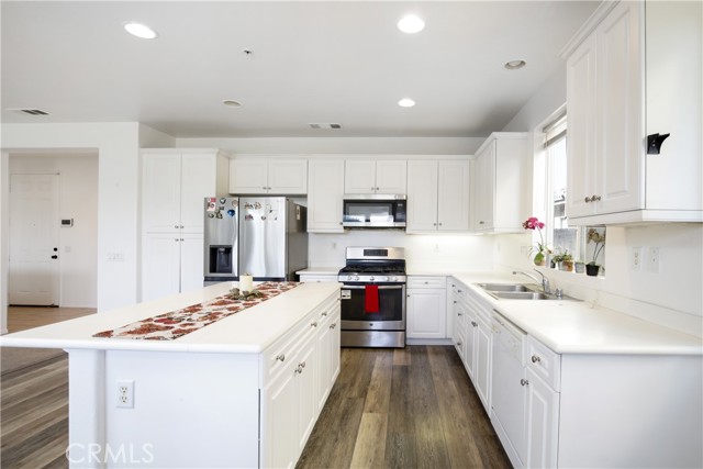 MLS #DW25234008 image #6