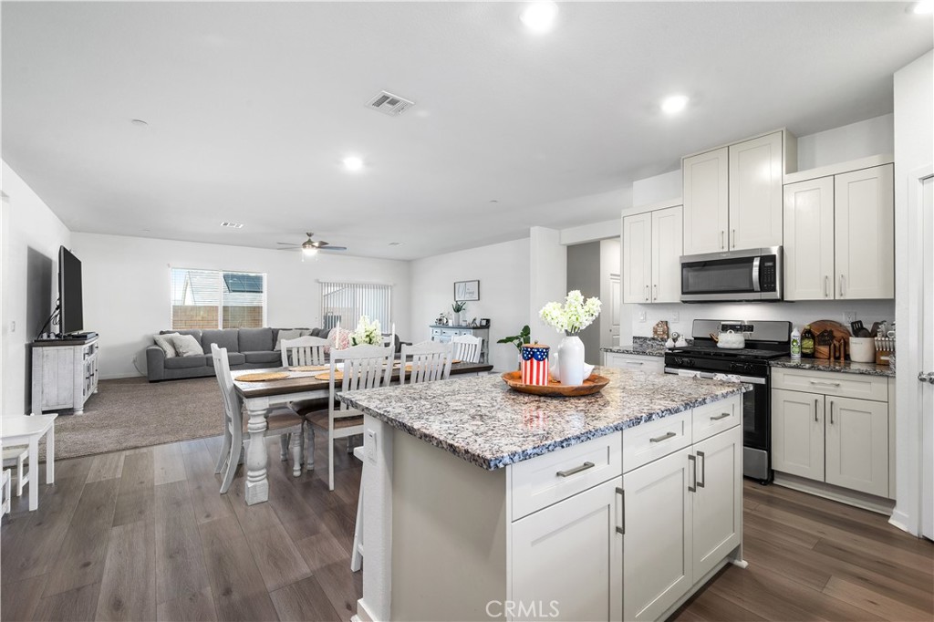 MLS #DW25234803 image #11