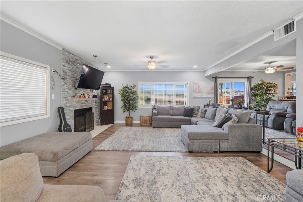 MLS #DW25234876 image #9