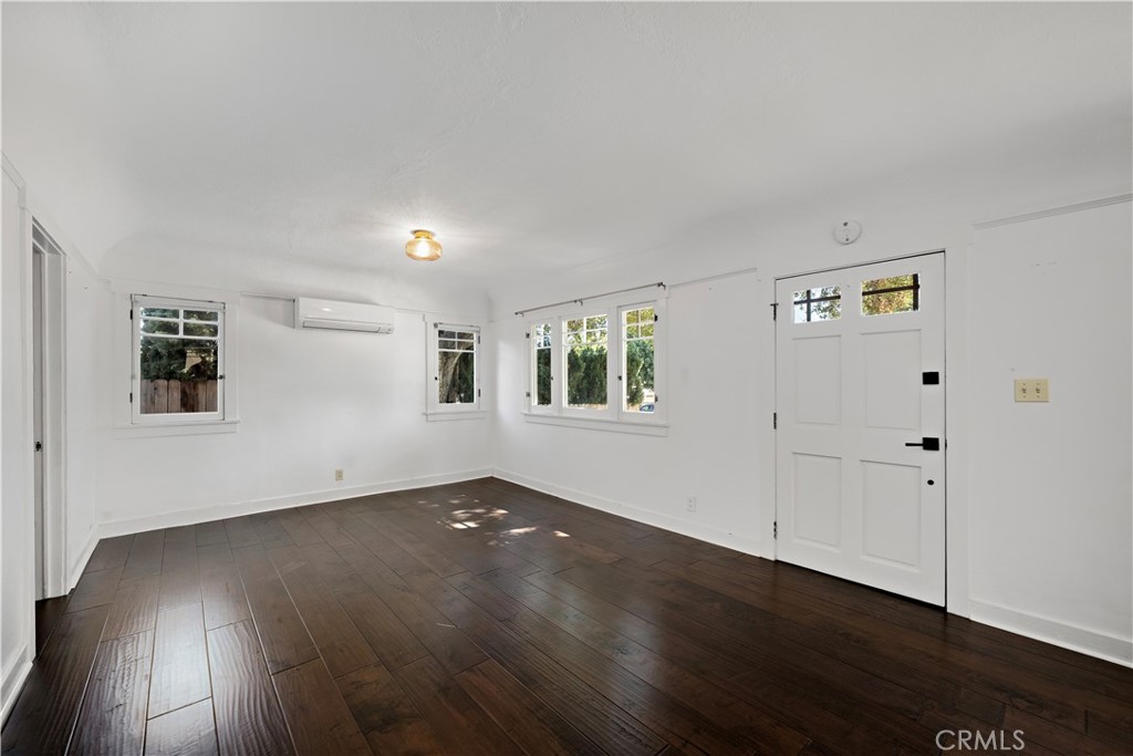 MLS #DW25236346 image #6