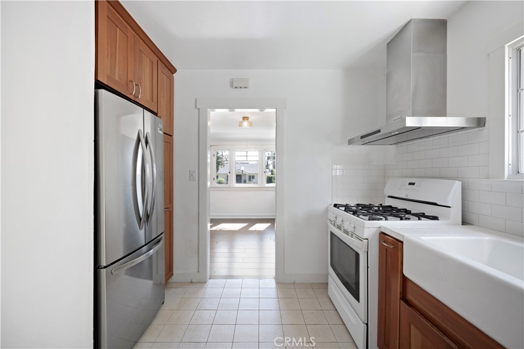 MLS #DW25236346 image #9