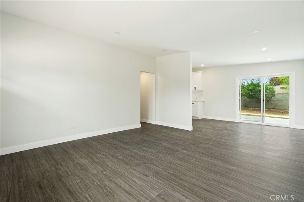 MLS #DW25237436 image #5