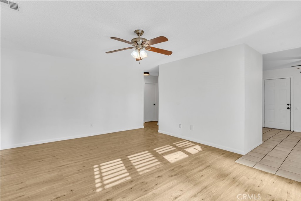 MLS #DW25215844 image #3