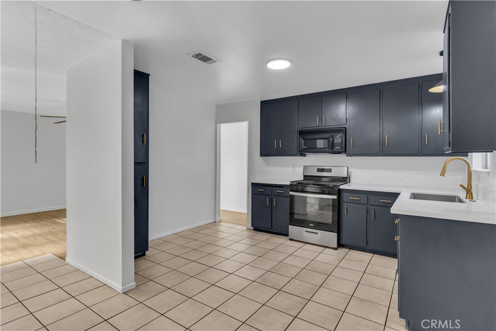 MLS #DW25215844 image #4