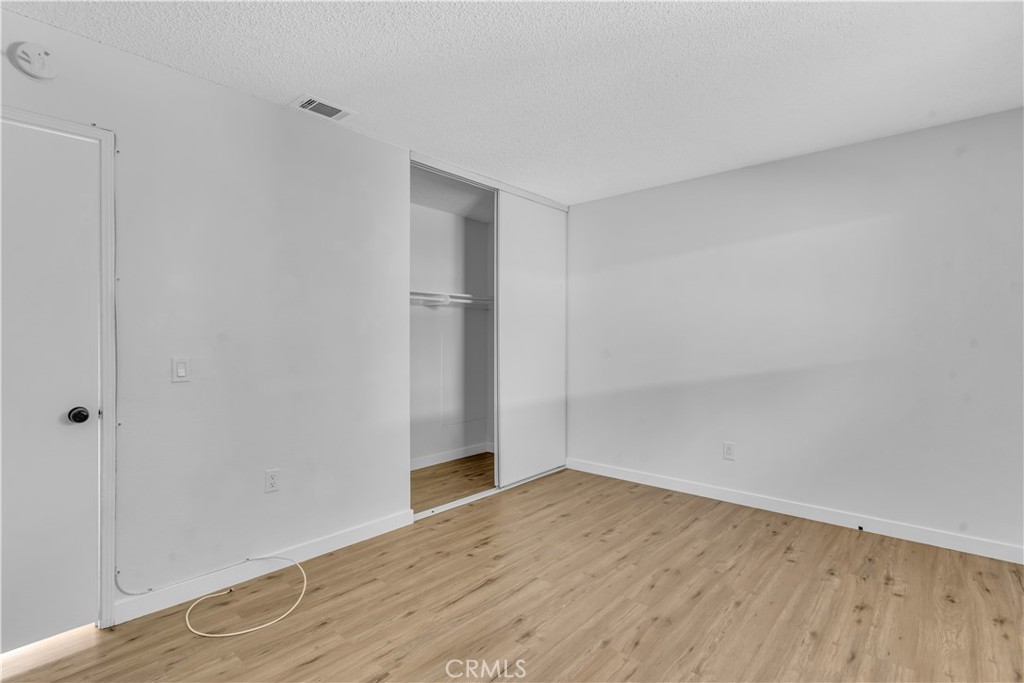 MLS #DW25215844 image #9