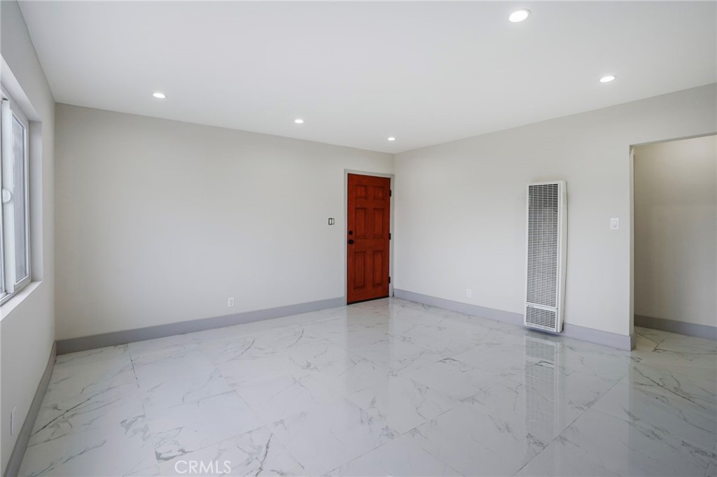 MLS #DW25239005 image #5