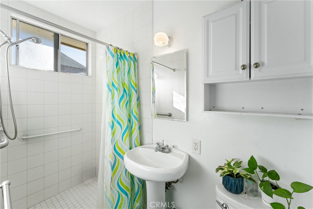 MLS #DW25240157 image #11