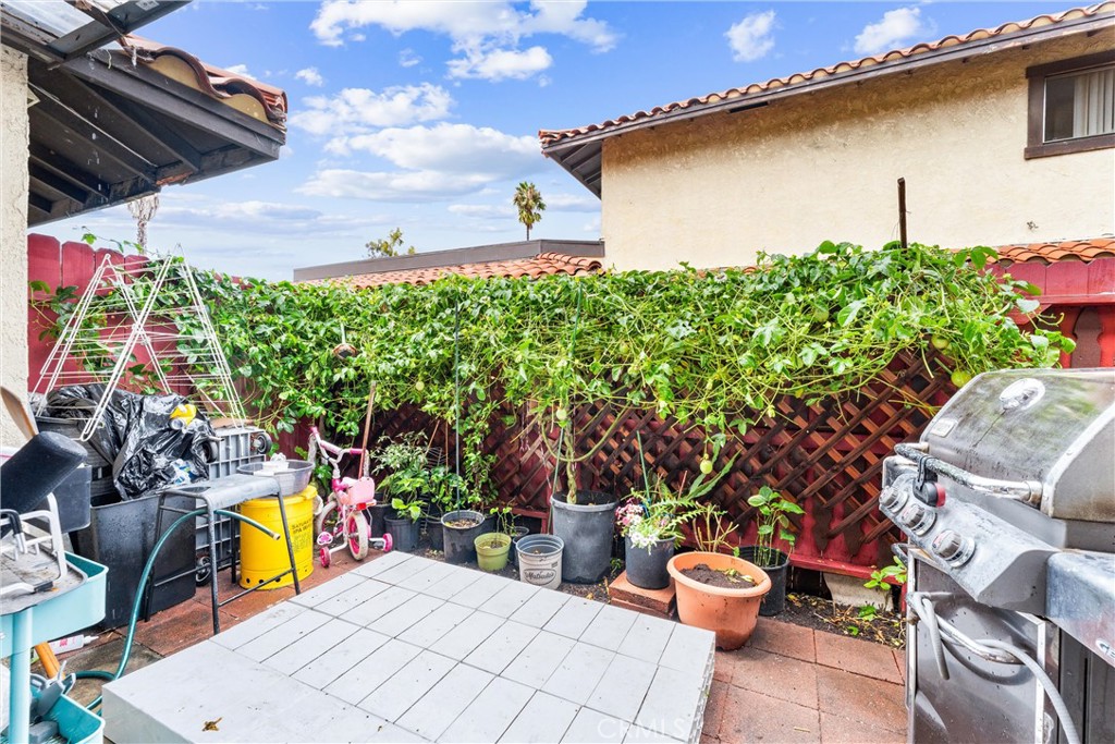 MLS #DW25240220 image #10