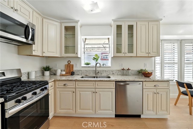 MLS #DW25240743 image #10