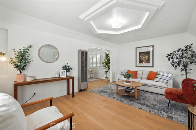 MLS #DW25240743 image #3