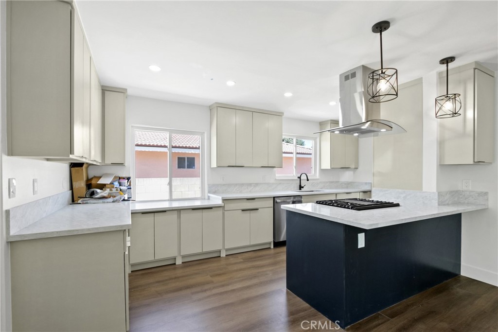 MLS #DW25241387 image #3