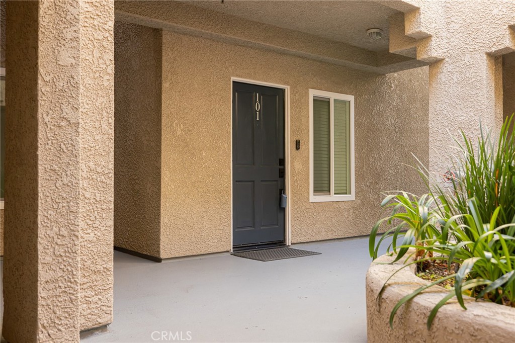 MLS #DW25242077 image #1