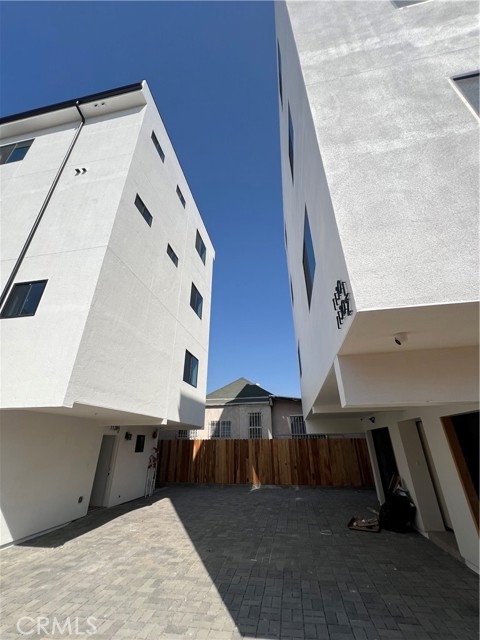 MLS #DW25243250 img 1