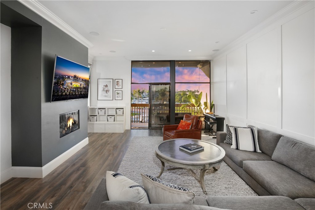 MLS #DW25243910 image #3