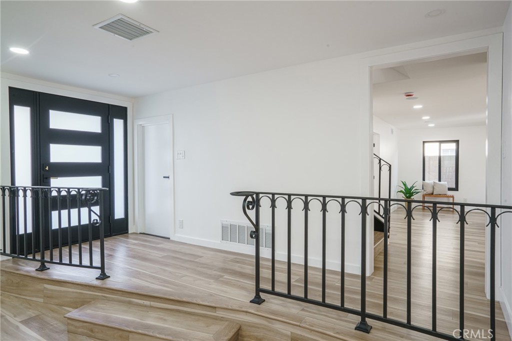 MLS #DW25245838 image #6