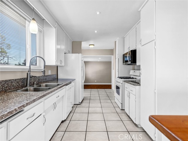 MLS #DW25246660 image #10