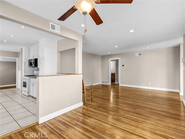 MLS #DW25246660 image #4