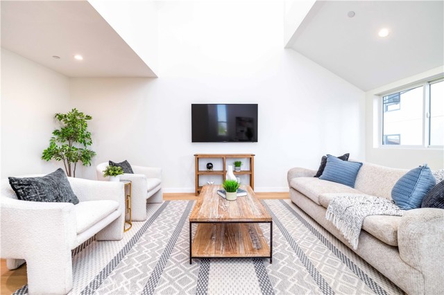 MLS #DW25248851 image #4