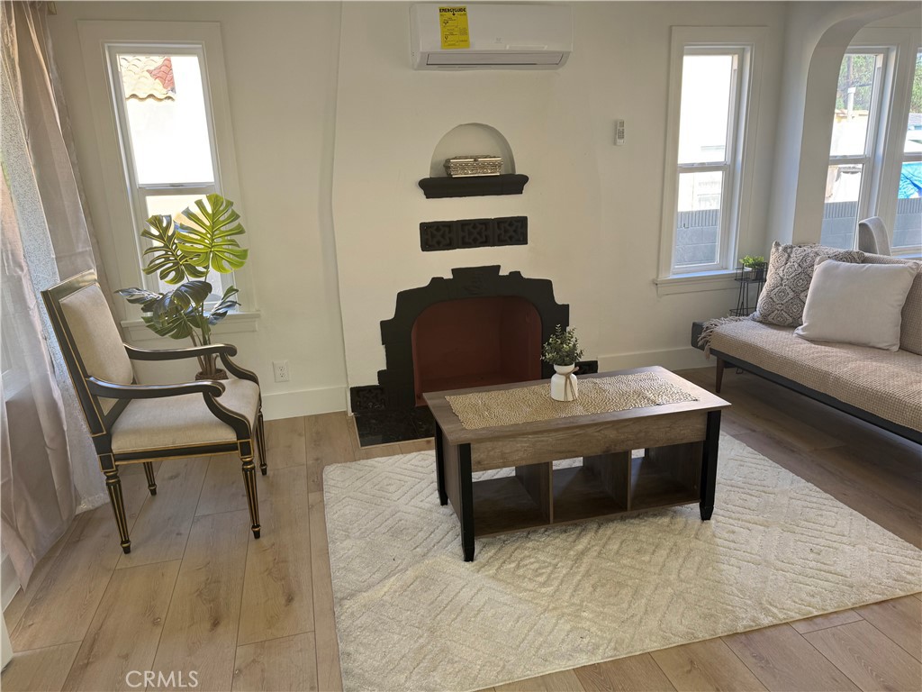 MLS #DW25250038 image #3