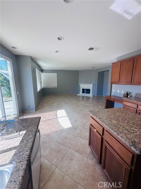 MLS #DW25250367 image #2