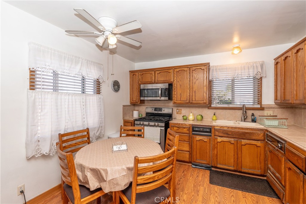 MLS #DW25250655 image #10