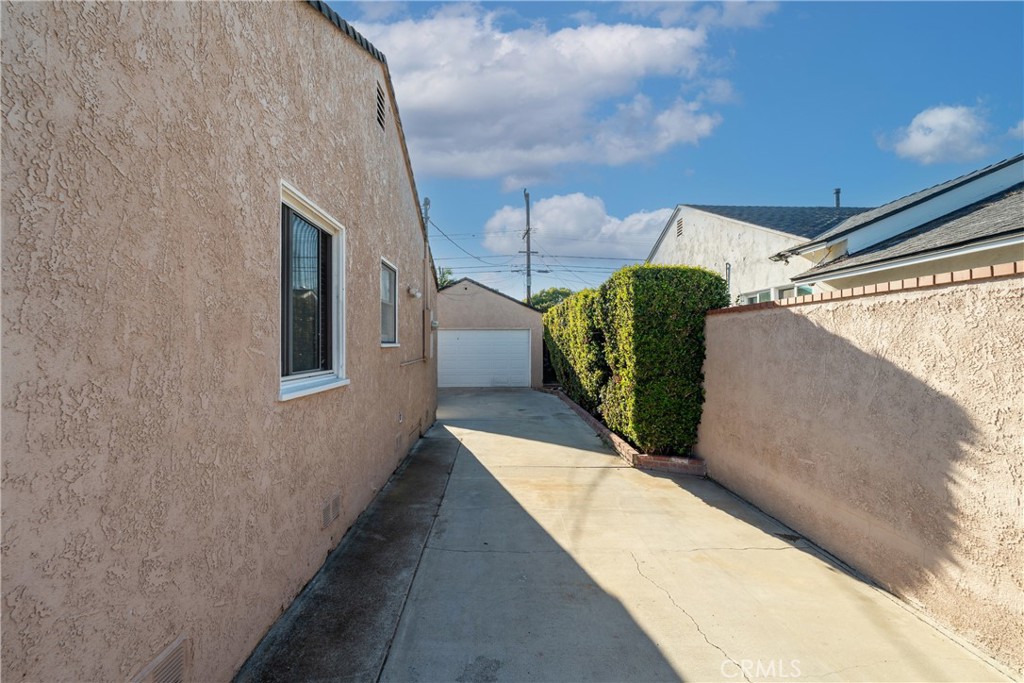 MLS #DW25250655 image #25