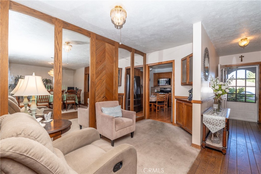 MLS #DW25250655 image #9