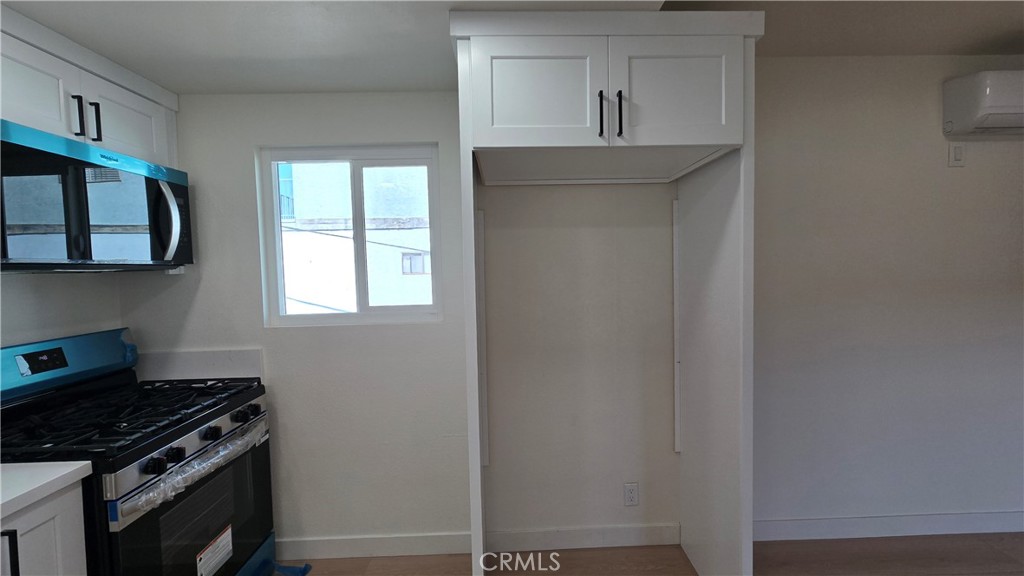 MLS #DW25250735 image #4