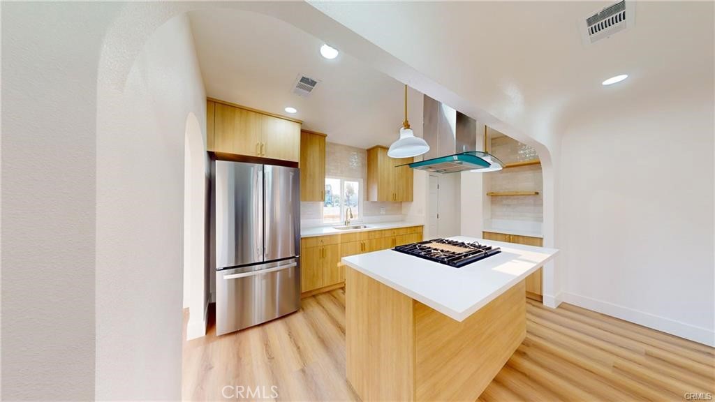 MLS #DW25251052 image #12