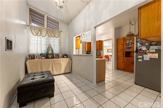 MLS #DW25251080 image #2