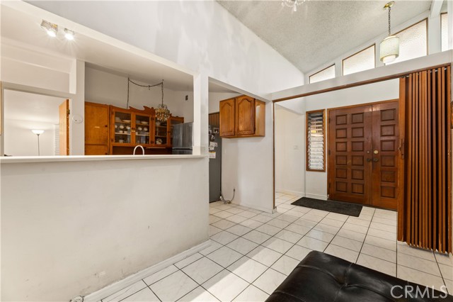 MLS #DW25251080 image #3