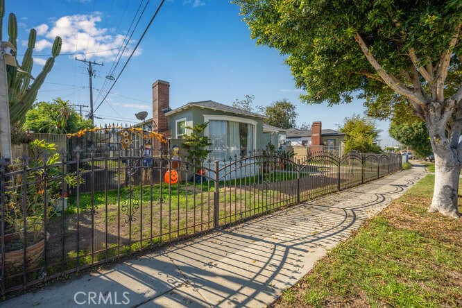 MLS #DW25251568 image #1