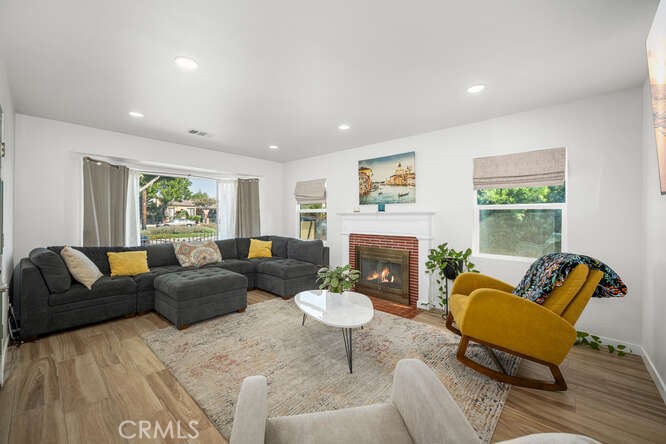 MLS #DW25251568 image #14