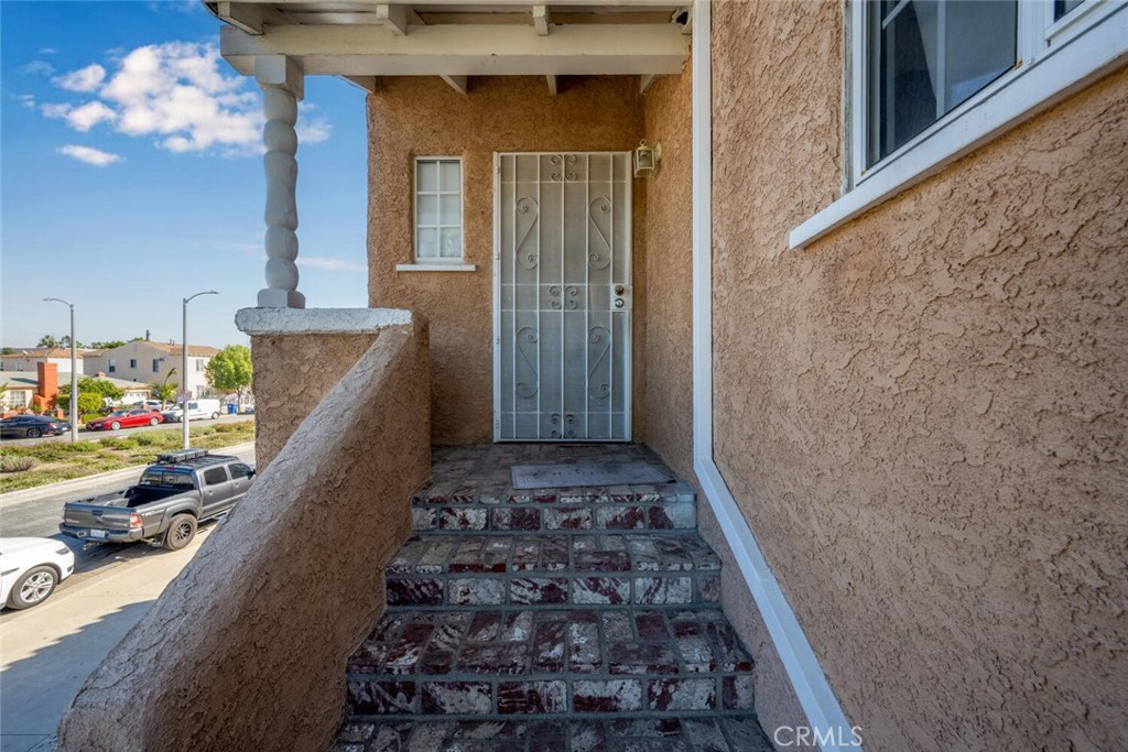 MLS #DW25251593 image #2