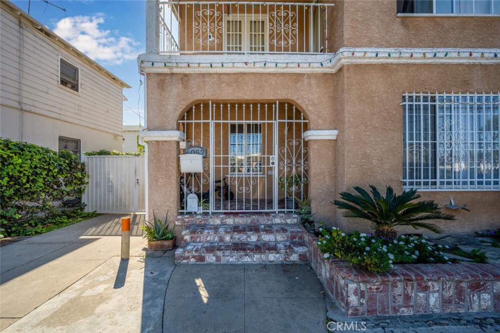 MLS #DW25251593 image #9