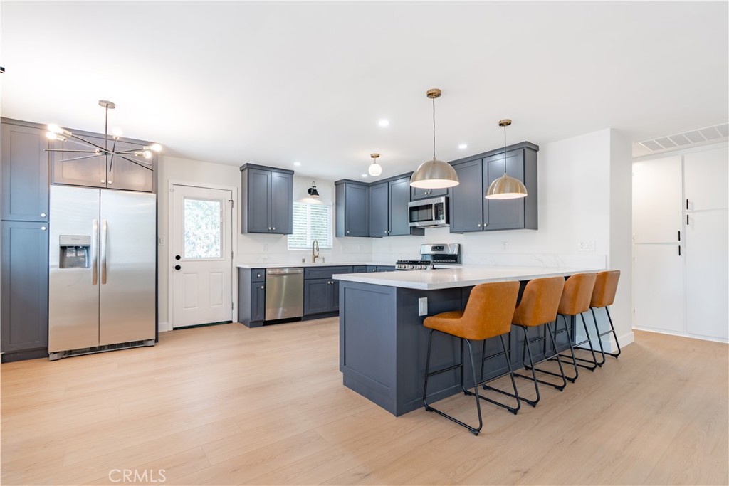 MLS #DW25228537 image #1