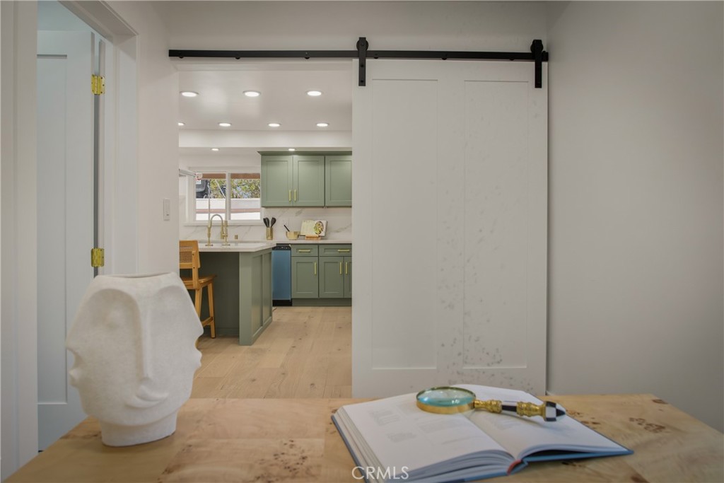 MLS #DW25218595 image #1