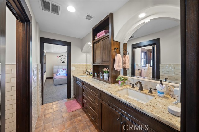 MLS #DW25253949 image #14