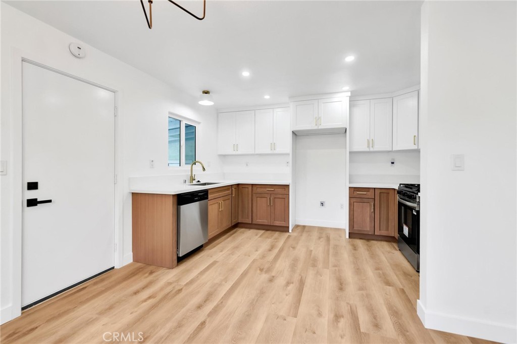 MLS #DW25255002 image #13