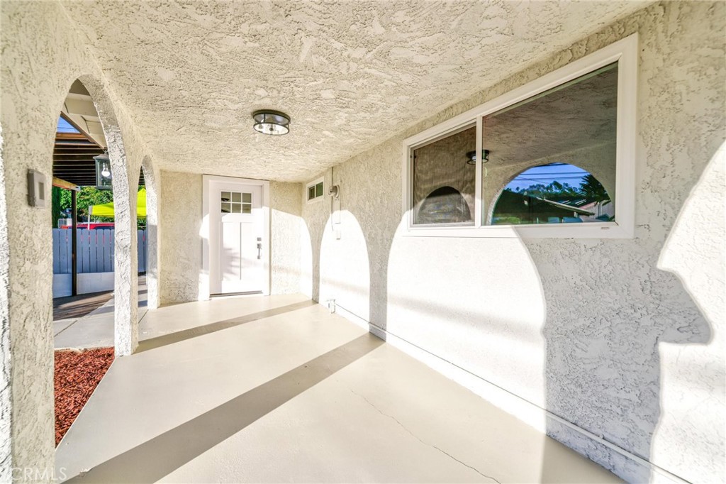 MLS #DW25255002 image #2