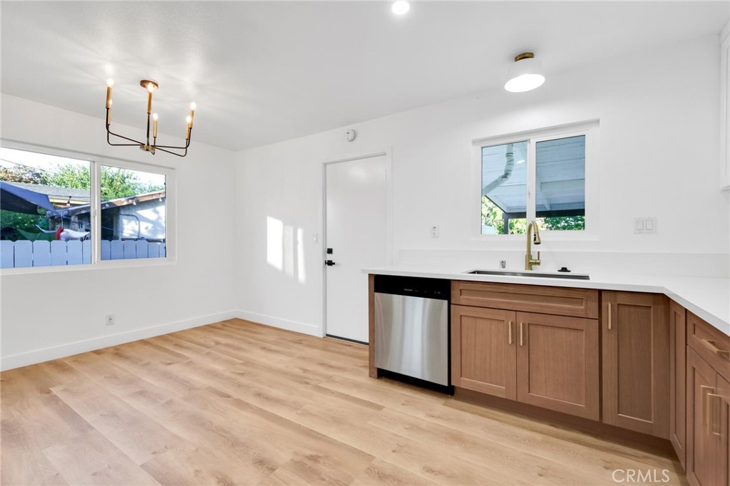 MLS #DW25255002 image #7