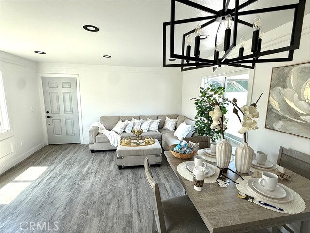 MLS #DW25255117 image #1