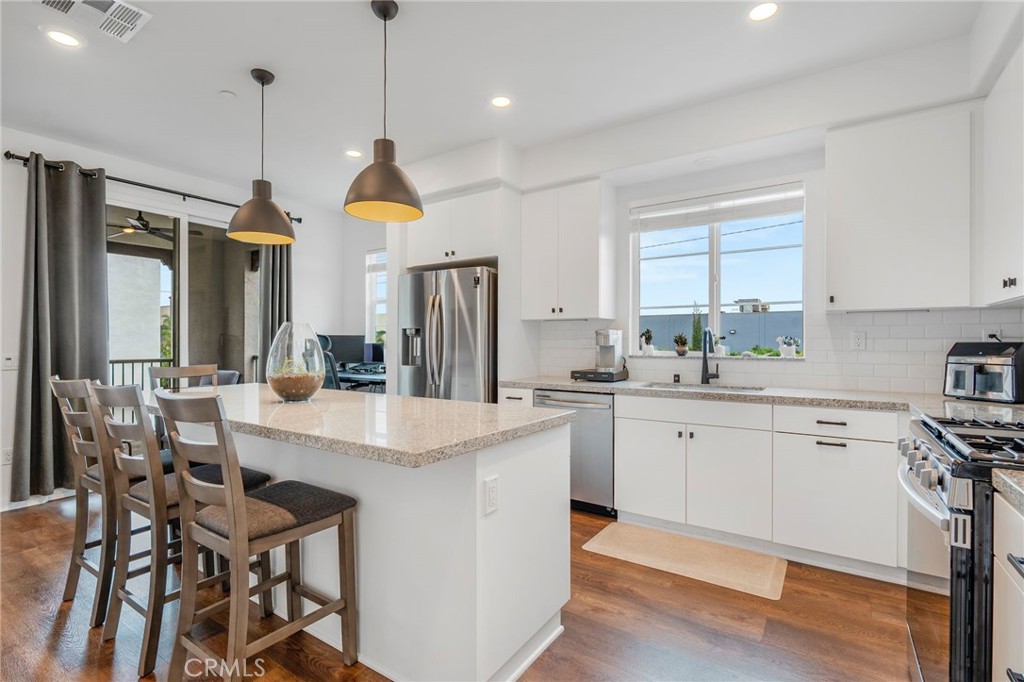 MLS #DW25255360 image #0