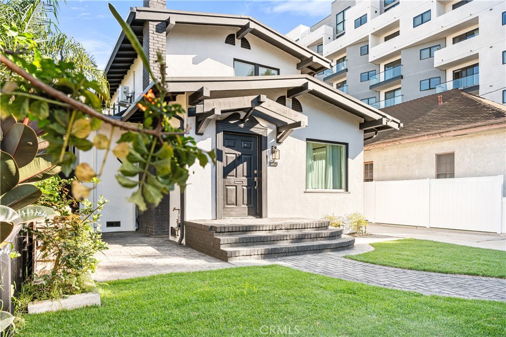 MLS #DW25257172 image #1