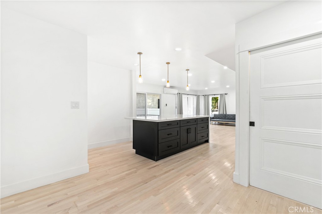 MLS #DW25257172 image #8