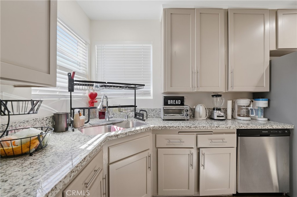 MLS #DW25257228 image #15