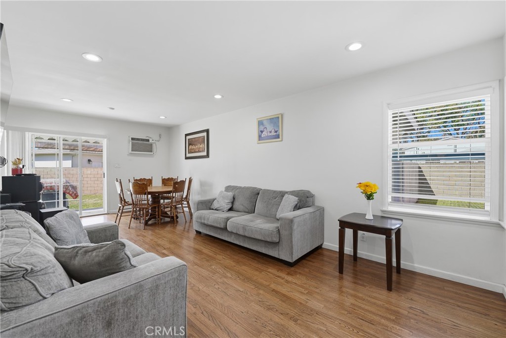 MLS #DW25257228 image #8