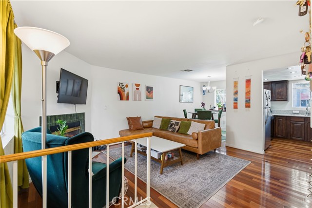 MLS #DW25259521 image #1